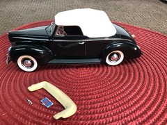REVELL 1/25 1940 FORD CONVERTIBLE FACTORY BUILT BOX ART STUDIO DISPLAY MODEL