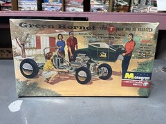 MONOGRAM GREEN HORNET – SEALED NEW