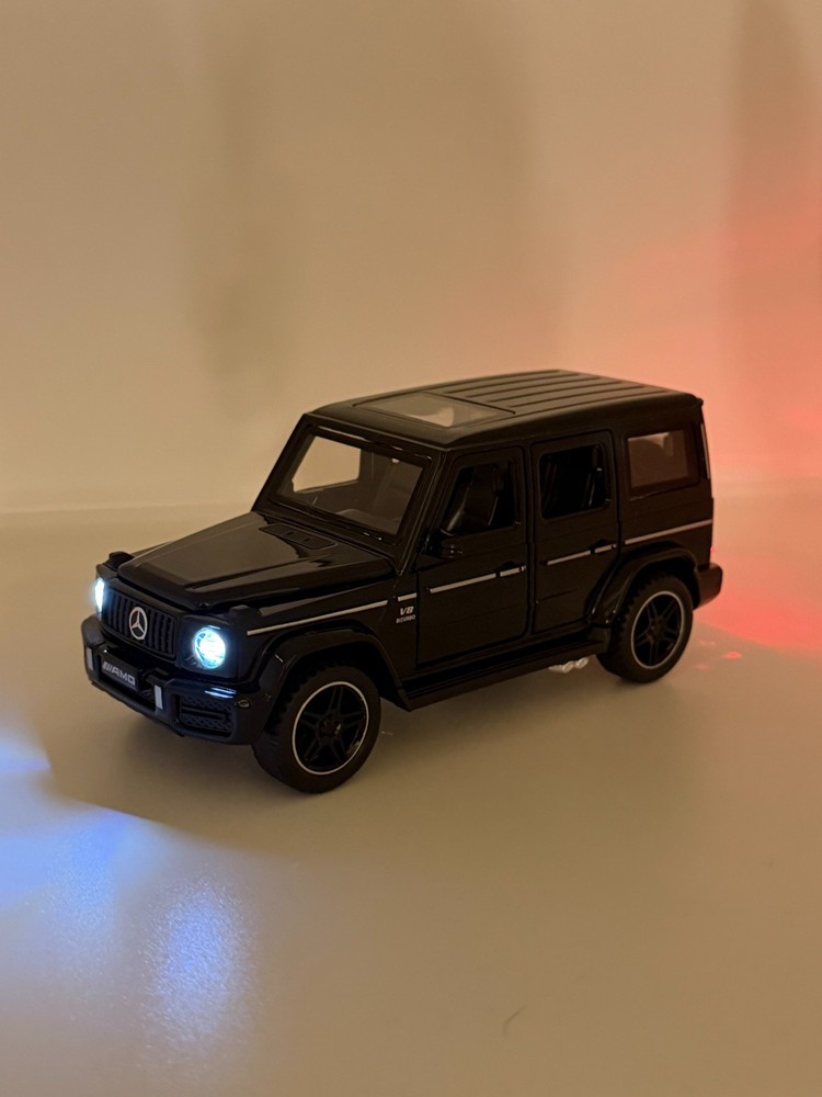 Mercedes AMG G-Class Diecast Model Car Metal Black w/ Lights & Opening Doors