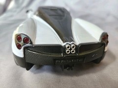 PAGANI HUAYRA SUPER CAR COUPE MODEL 1:24 SCALE