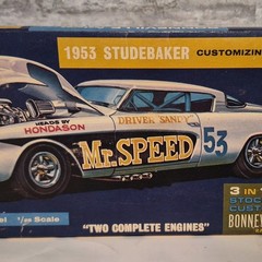 AMT 1953 Studebaker Mr. Speed 3-in-1 Trophy 1:25 Plastic Kit White