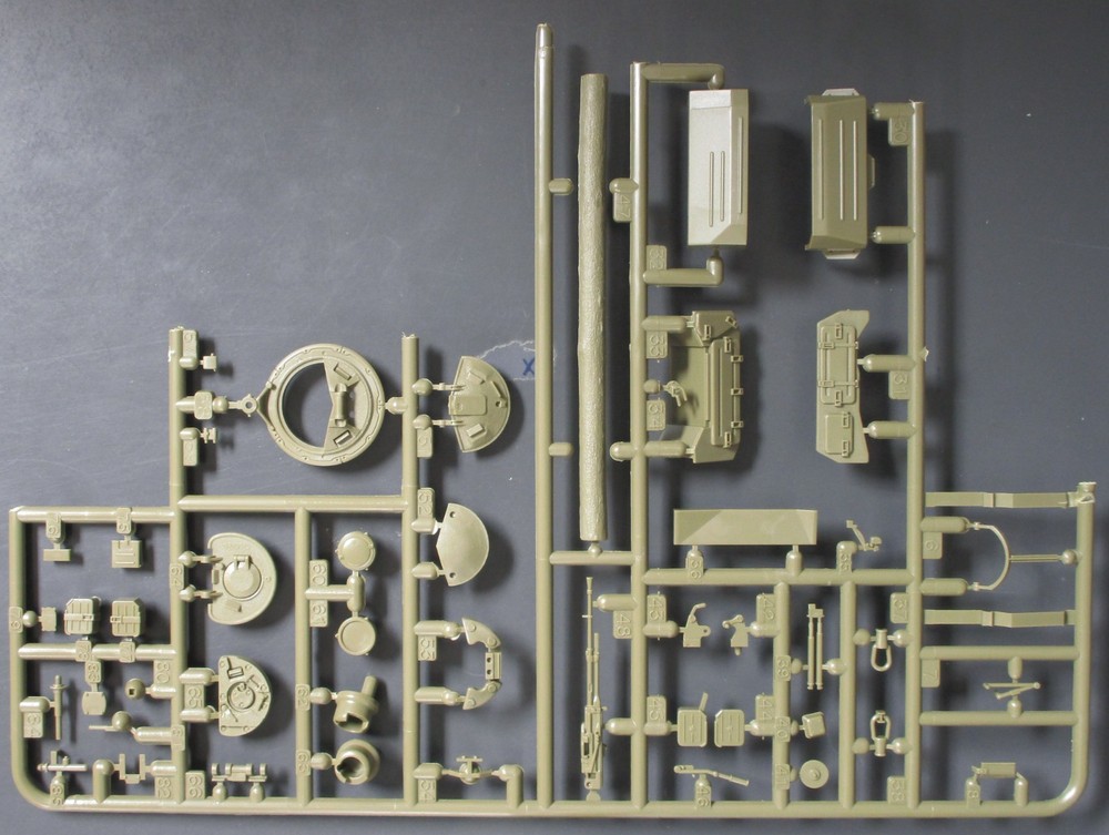 Tamiya 1/35th Scale Russian Army T72 M1 – Parts Lot B1 from Kit No. 35160