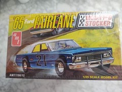 AMT 1965 Ford Fairlane Modified Stocker 1/25 Scale Model Car Kit