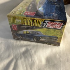 2020 AMT 65 Ford Fairlane Modified Stocker Plastic Model Car Vehicle Kit 1/25