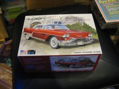 Atlantis 1957 Cadillac Eldorado Brougham 1:25 Scale Plastic Model Car Kit H1244