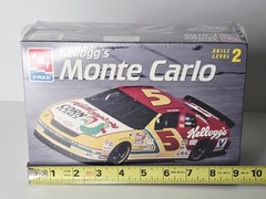 AMT Ertl – Kellogg’s Monte Carlo 1:25 Model Kit #8187 – Sealed