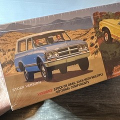 AMT 1/25 1972 GMC Jimmy Plastic Model Kit AMT1219 New Sealed