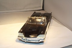 1958 FORD THUNDERBIRD CONVERTIBLE BUILT 1/24 SCALE MONOGRAM