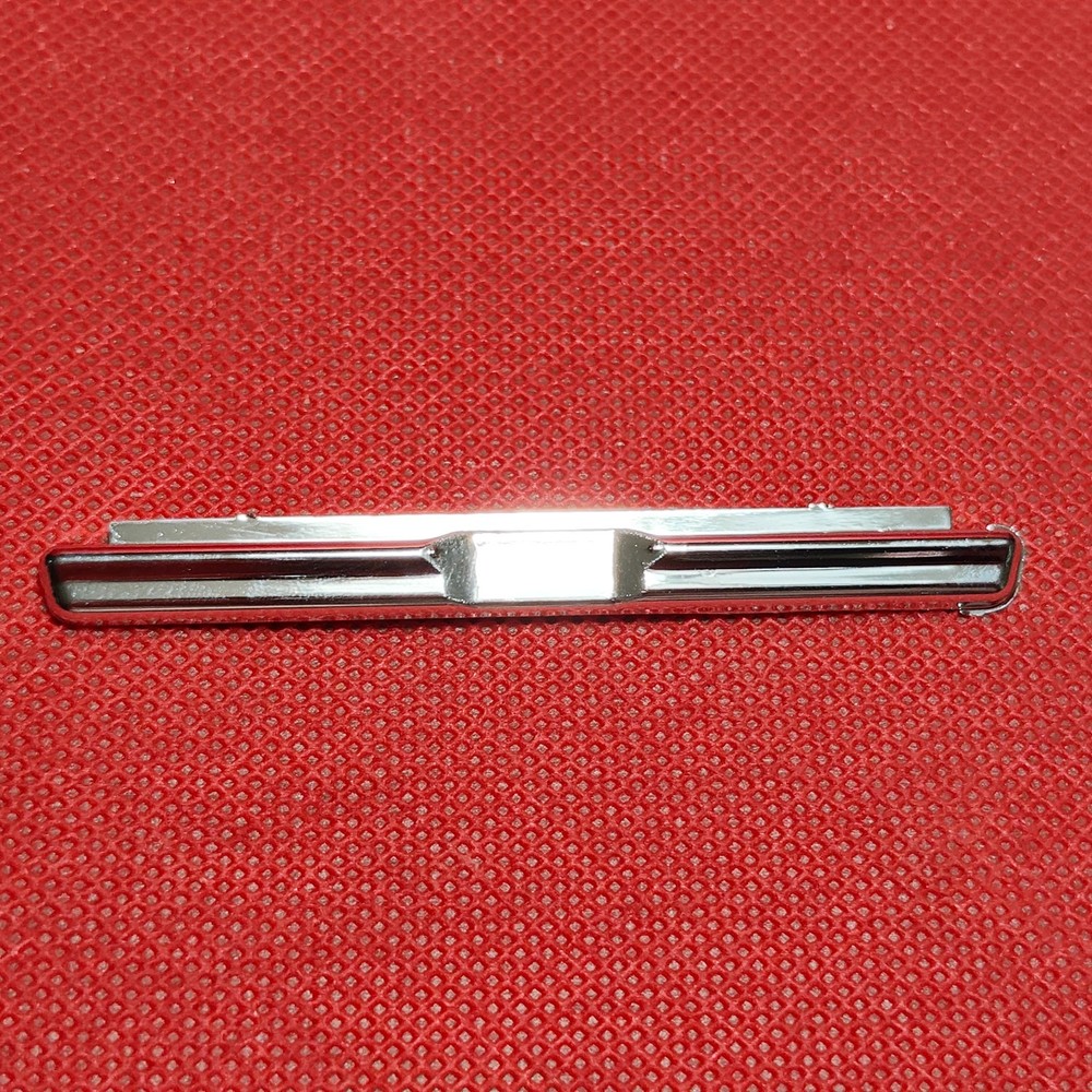 Chrome Rear Bumper 1970 Ford F-100 4×4 Pickup 1:25 scale model car part Moebius