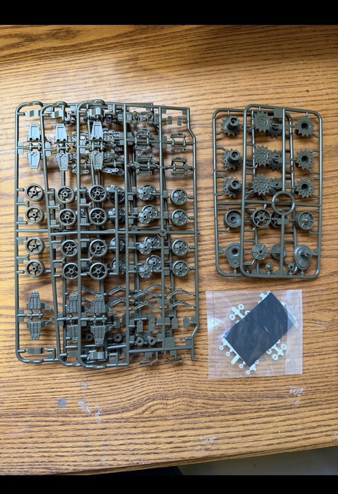 1/35 – Tasca/Asuka Early To Mid VVSS Sherman Suspension Set, With Instructions.