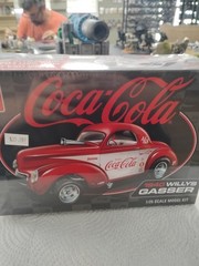 AMT 1492 1/25 1940 Willys Coupe Coke Race Team Plastic Model Kit