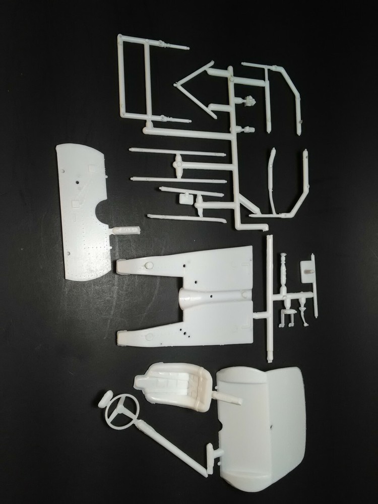 Interior floor pan seat roll cage 1979 Pinto Ridge Runner Modified Race Car 1/25