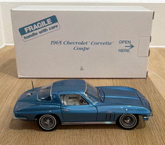 Danbury Mint 1965 Chevrolet Corvette Nassau Blue 1:24 Scale Car