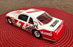 MONOGRAM 1/24 ZEREX AK ’87 T-BIRD STOCK CAR FACTORY BUILT BOX ART DISPLAY MODEL