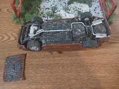 WRECKED FORD TAURUS SHO IN CORNER JUNKYARD DIORAMA SCENE !! COOL DETAILS