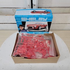 Monogram Shelby 427 Cobra Street 1:24 Model Kit 1989 Open Box Appears Complete