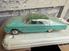 Very Nice Hubley 1960 Ford Galaxie 4 Door Sedan vintage Promo model 1/25