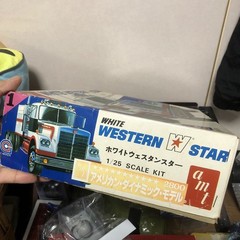 AMT White Western Star 1/25 American Dynamic Model Collectables 17+