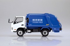 Aoshima 1/32 Scale Model Car Snap Kit 25-PK Hino Dutro Garbage Truck