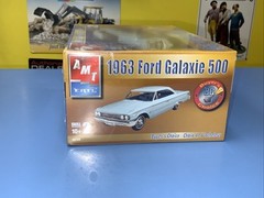AMT /ERTL 1963 FORD GALAXIE 500 BUYER’S CHOICE “NEW”