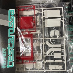 Vintage 1985 Fujimi Ferrari Testarossa 1/16 Scale Red Plastic Model Kit Japan