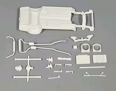 AMT 1/25 1968 CHEVROLET CAMARO Z/28 2-IN-1 CHASSIS AND RELATED PARTS