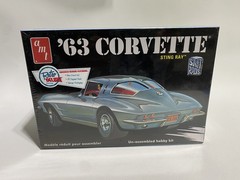 AMT 1963 Corvette Sting ray Street Rod Retro Deluxe Plastic Model Kit Sealed Box