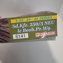 Dragon Sd.Kfz.250/5 Neu le Beob.Pz.Wg. 1:35 Plastic Model Kit 6141 New Open Box