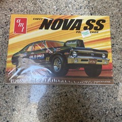 AMT1142M/122 1972 Chevy Nova SS Pro Stocker Model Kit 1:25