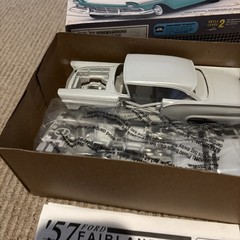 AMT 8028 1957 Ford Fairlane 500 Hardtop 3n1 1/25 Model Kit Never Built