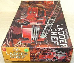 AMT #T511 (1000 Series) Ladder Chief 1:25 Scale Open Box – NOS