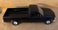 ERTL 1988 Silverado C-1500 Dealer Promo Model 1/25 Scale Saber Black #6262EO