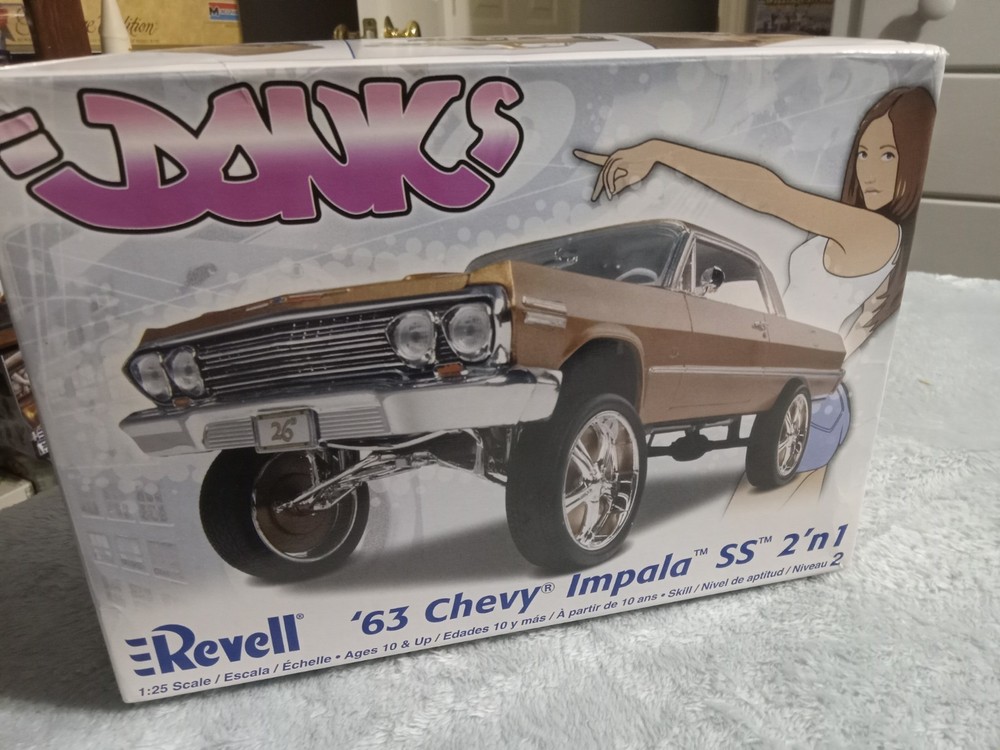 Revell 1:25 DONK ’63 Chevy Impala SS 2’n1 Plastic Model Kit MPN 85-2057