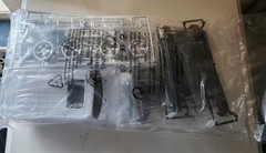 Revell 1/25 Hummer H2 Model Kit 07186