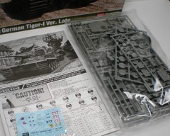 1/72 Scale German WWII Late Tiger I, Academy Model