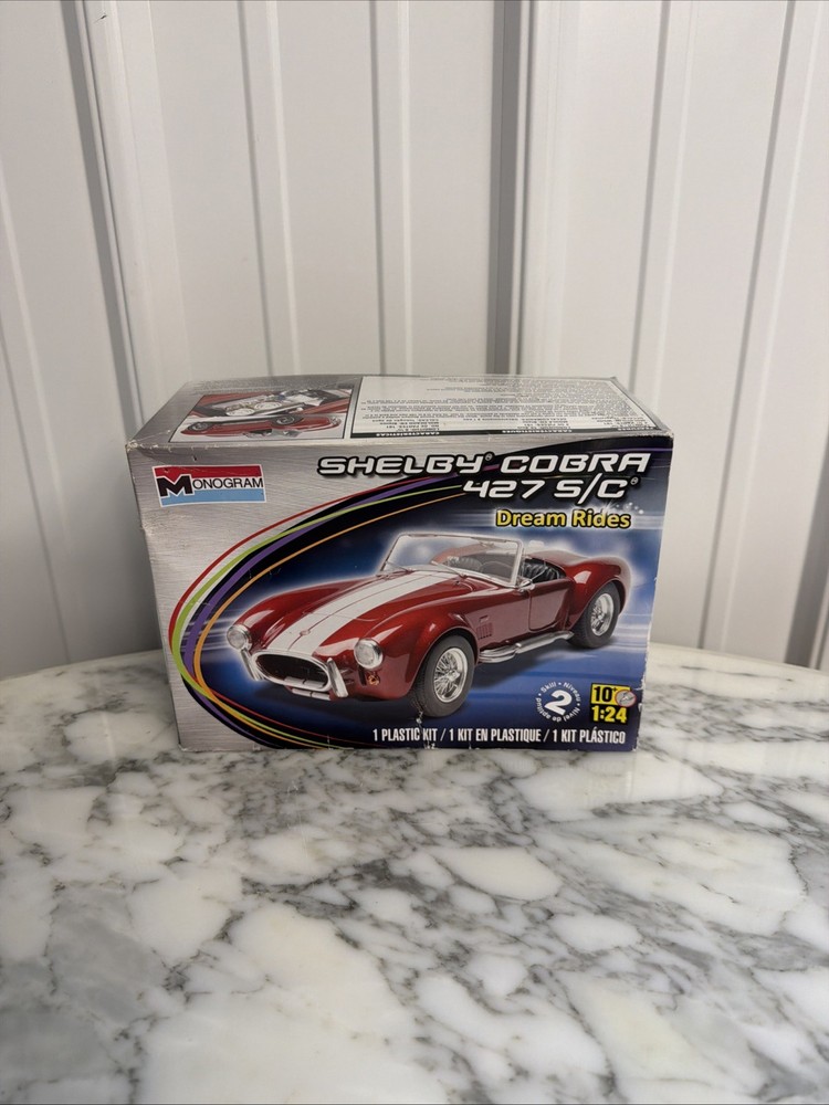Revell Monogram Shelby Cobra 427 S/C Model Kit 1:24 Dream Rides 2012