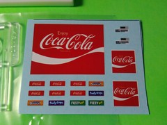1977 Ford Van 1/25 Shop Diorama Coca-Cola Coke vending machine waterslide decal