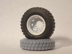 1 /25 Scale Big Rig Semi Truck 24.5″ Bridgestone L315/245 Drive Tires