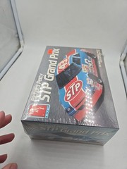 AMT 1/25 NASCAR # 43 STP RICHARD PETTY GRAND PRIX NASCAR MODEL KIT # 6728 F/S