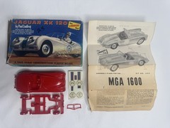 VTG Lindbergh Jaguar XK 120 Plastic Model Construction Kit