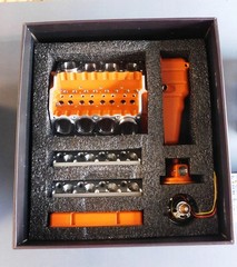 cison v 8 gasoline engine model kit plus accessories THE REAL DEAL!!!!