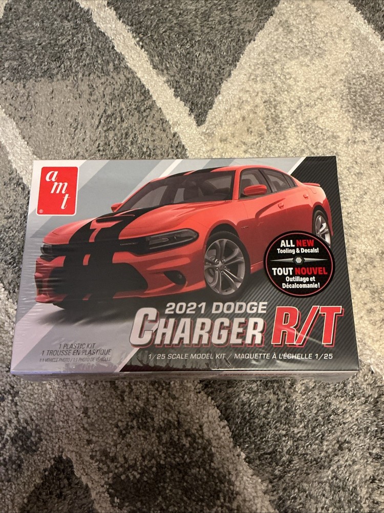 AMT 2021 Dodge Charger R/T 1:25 Scale Plastic Model Kit New