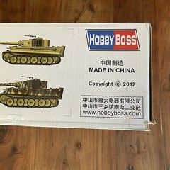 Hobby Boss 82601 1:16 Scale Pz.Kpfw. Vl Tiger l Military Tank Model Kit