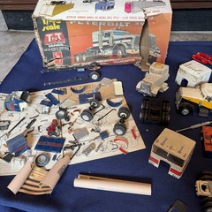 AMT Semi Trucks – Trailers 1/43 Model Kit Lot Tone of Pieces