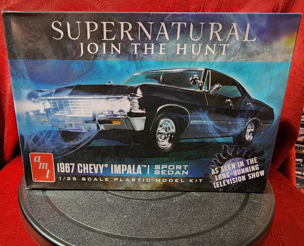 1967 Chevy Impala Supernatural 1/25 Scale Plastic Model Kit Round 2 Open Box