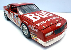 Monogram 1:24 Bonnett’s ’86 #12 Budweiser NASCAR John Klaver Pro-Built Model Kit