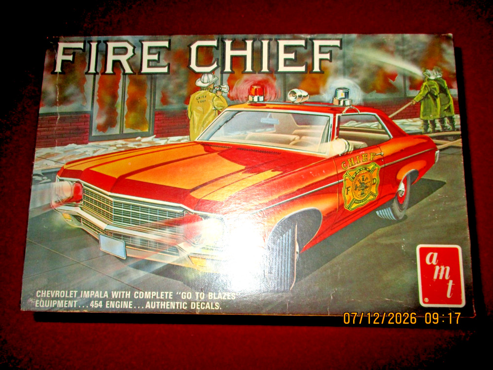 VINTAGE AMT 1/25 Scale Fire Chief Plastic Model Kit #T223 ~Partial Started