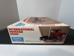 ERTL International Paystar 5000 1/25 PreOwned, See All Photos