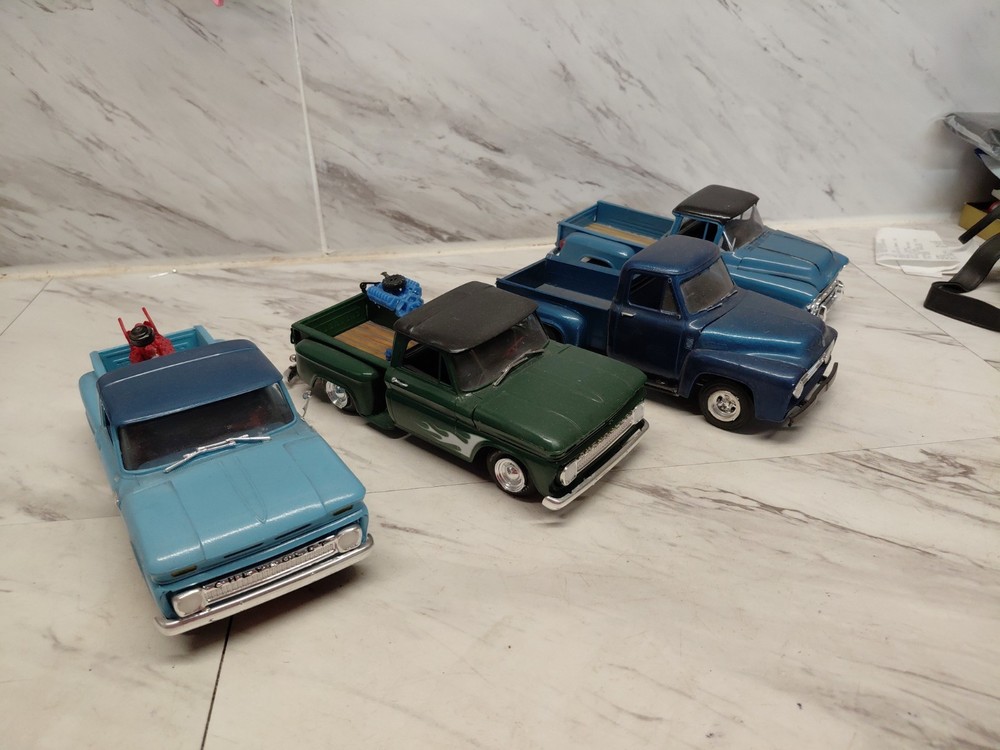 Model Junkyard/parts Plastic ,Nice Custom Car Lot Of 4 Custom Hot Rods Trucks