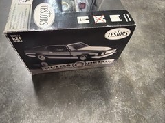 Testors 1:24 Ultra Detail Platinum Series Mustang Mach 1 Silver/Black Metal Kit